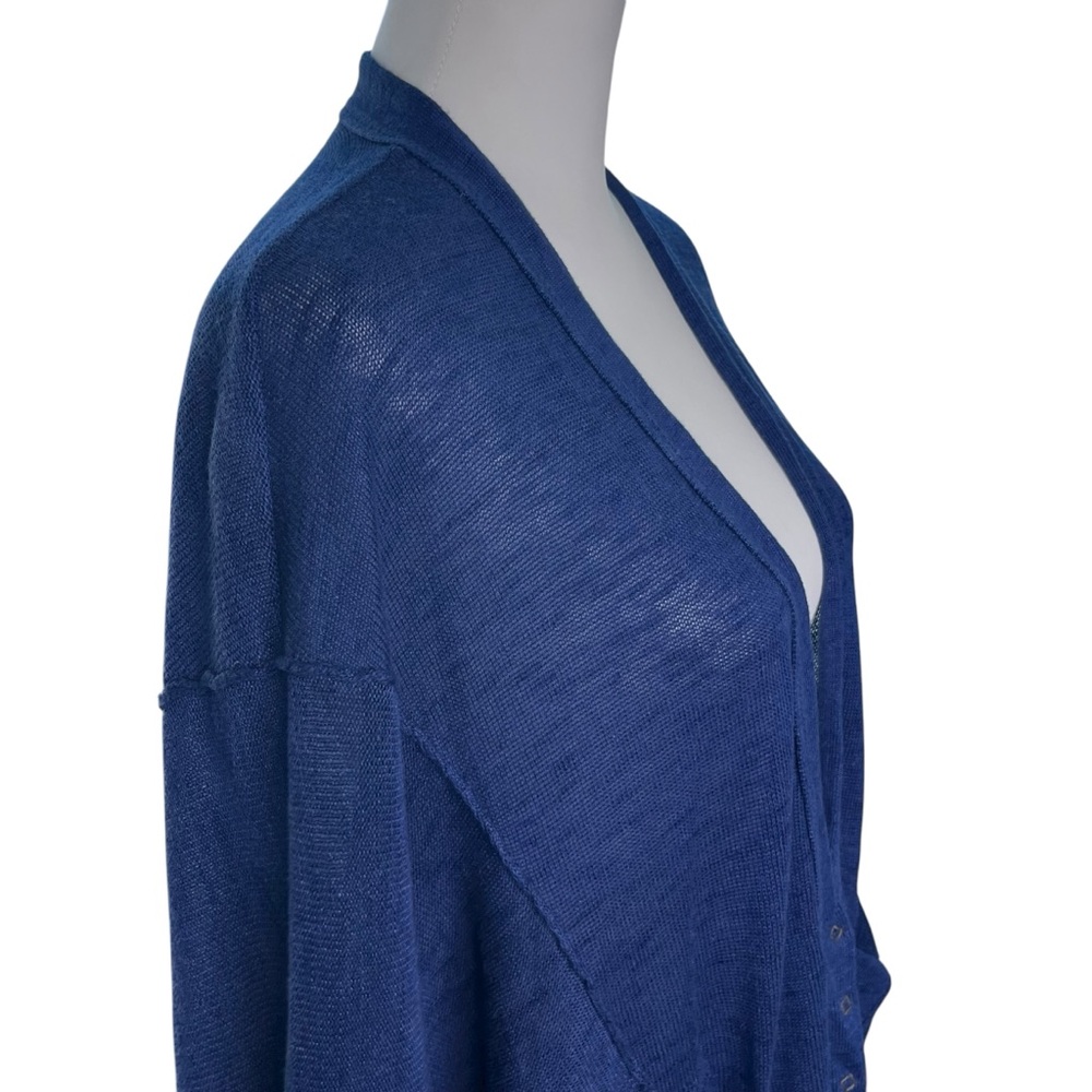 Free People Women’s Deep Blue Slouchy Cardigan Size XS - Picture 2 of 7